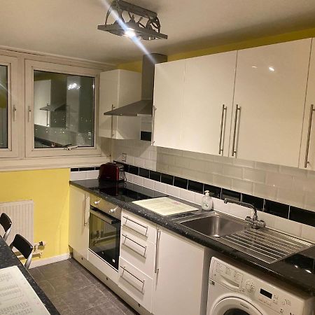 Victoria Centre Apartments In The Victoria Centre Shopping Centre - Nottingham City Centre - 24 Hour Access - Most Central Location, Kitchen - Sunday Check-Out 1Pm - Opposite Hilton By Restaurants & Shops - Outdoor Parking Cars Or Vans Five Pounds A Kültér fotó