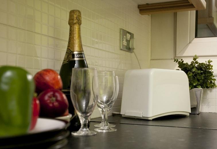 Victoria Centre Apartments In The Victoria Centre Shopping Centre - Nottingham City Centre - 24 Hour Access - Most Central Location, Kitchen - Sunday Check-Out 1Pm - Opposite Hilton By Restaurants & Shops - Outdoor Parking Cars Or Vans Five Pounds A Kültér fotó