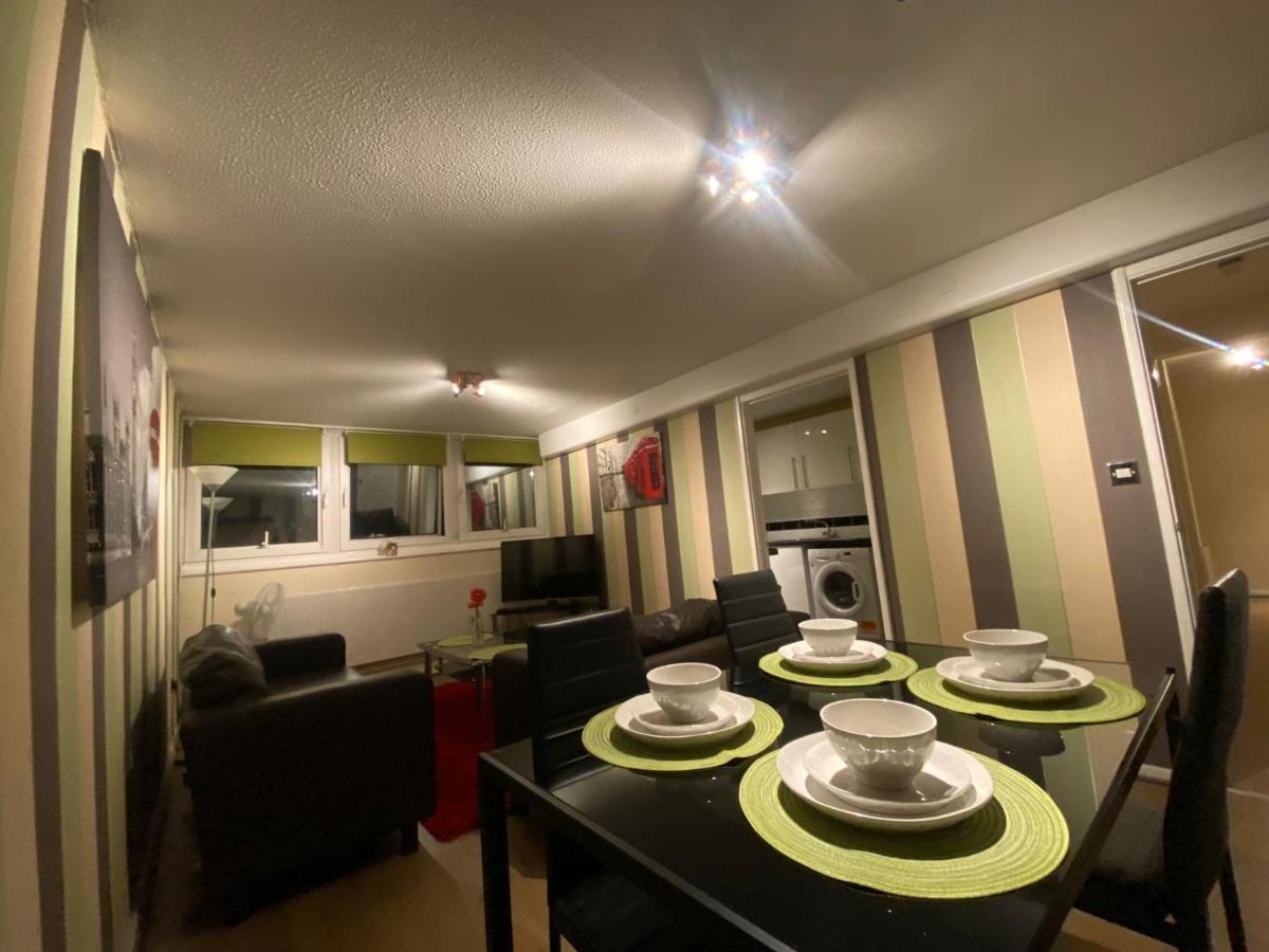 Victoria Centre Apartments In The Victoria Centre Shopping Centre - Nottingham City Centre - 24 Hour Access - Most Central Location, Kitchen - Sunday Check-Out 1Pm - Opposite Hilton By Restaurants & Shops - Outdoor Parking Cars Or Vans Five Pounds A Kültér fotó