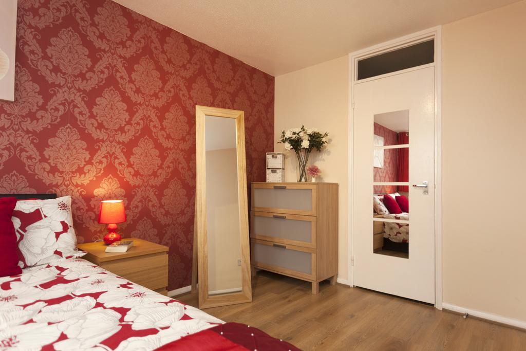 Victoria Centre Apartments In The Victoria Centre Shopping Centre - Nottingham City Centre - 24 Hour Access - Most Central Location, Kitchen - Sunday Check-Out 1Pm - Opposite Hilton By Restaurants & Shops - Outdoor Parking Cars Or Vans Five Pounds A Kültér fotó
