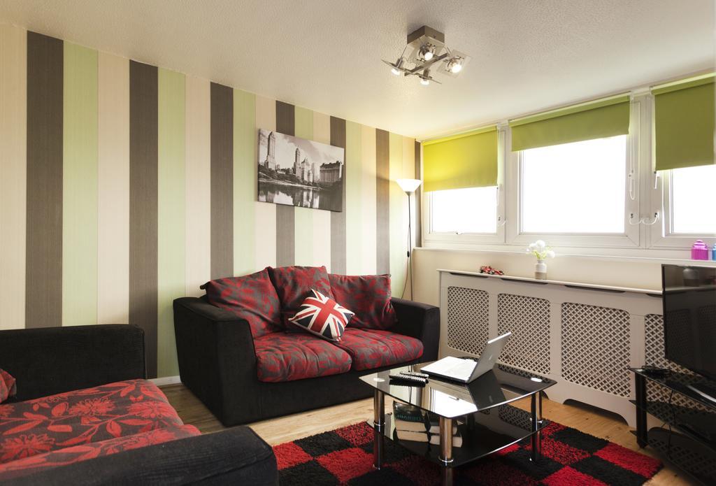 Victoria Centre Apartments In The Victoria Centre Shopping Centre - Nottingham City Centre - 24 Hour Access - Most Central Location, Kitchen - Sunday Check-Out 1Pm - Opposite Hilton By Restaurants & Shops - Outdoor Parking Cars Or Vans Five Pounds A Kültér fotó