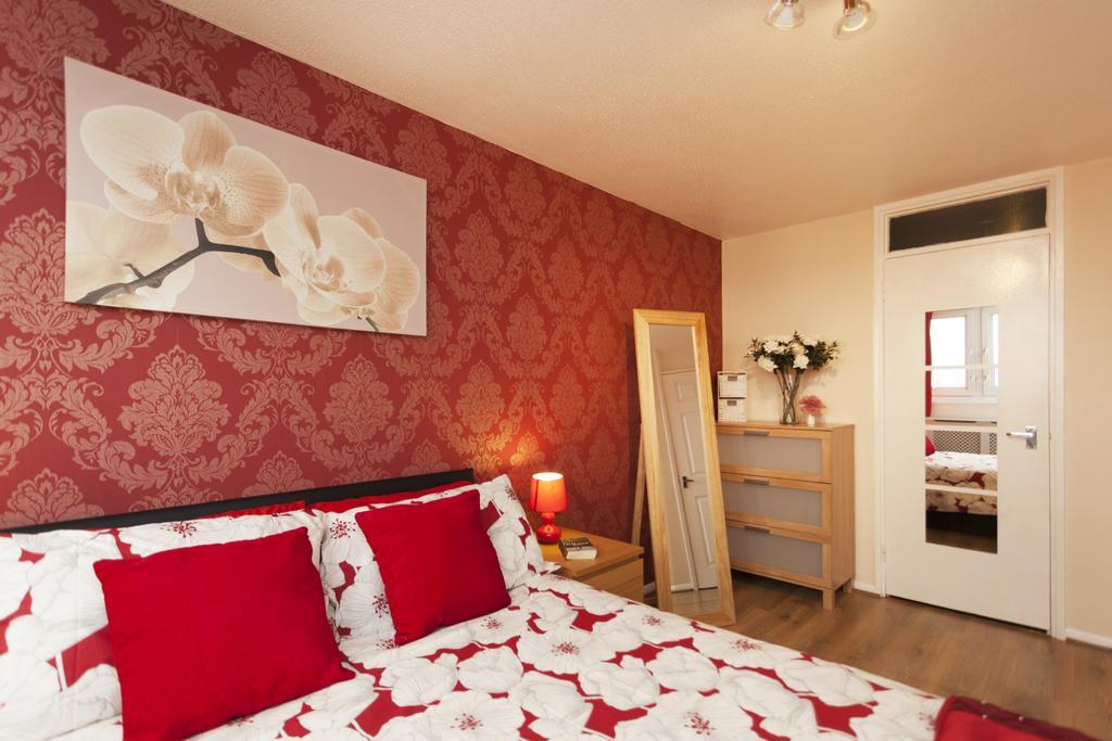 Victoria Centre Apartments In The Victoria Centre Shopping Centre - Nottingham City Centre - 24 Hour Access - Most Central Location, Kitchen - Sunday Check-Out 1Pm - Opposite Hilton By Restaurants & Shops - Outdoor Parking Cars Or Vans Five Pounds A Kültér fotó