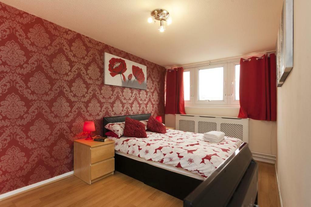Victoria Centre Apartments In The Victoria Centre Shopping Centre - Nottingham City Centre - 24 Hour Access - Most Central Location, Kitchen - Sunday Check-Out 1Pm - Opposite Hilton By Restaurants & Shops - Outdoor Parking Cars Or Vans Five Pounds A Kültér fotó