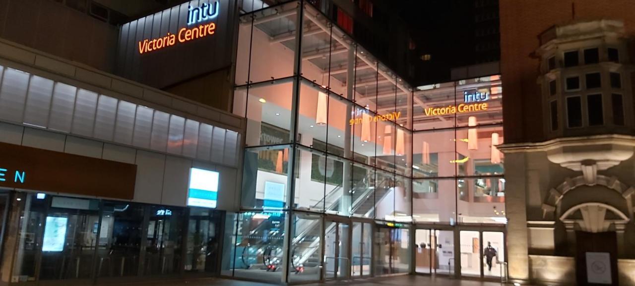 Victoria Centre Apartments In The Victoria Centre Shopping Centre - Nottingham City Centre - 24 Hour Access - Most Central Location, Kitchen - Sunday Check-Out 1Pm - Opposite Hilton By Restaurants & Shops - Outdoor Parking Cars Or Vans Five Pounds A Kültér fotó